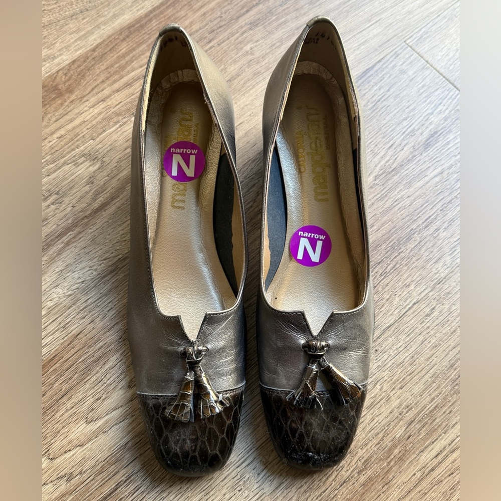 Mendelians Animal Print and Pewter Pump 6N